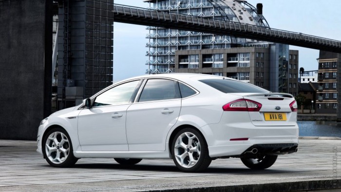 Ford Mondeo 2010   1