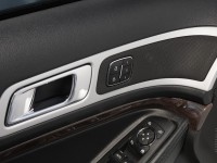 Ford Explorer 2011 photo
