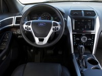 Ford Explorer 2011 photo